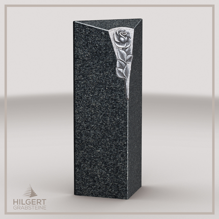 HO-LI-M038 | Hilgert Grabsteine | Stehender Grabstein aus Granit | auch als Urnengrabstein