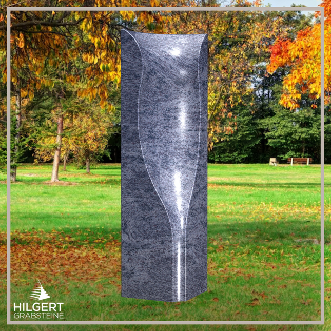 HO-LI-B074 | Hilgert Grabsteine | Stehender Grabstein aus Granit | auch als Urnengrabstein