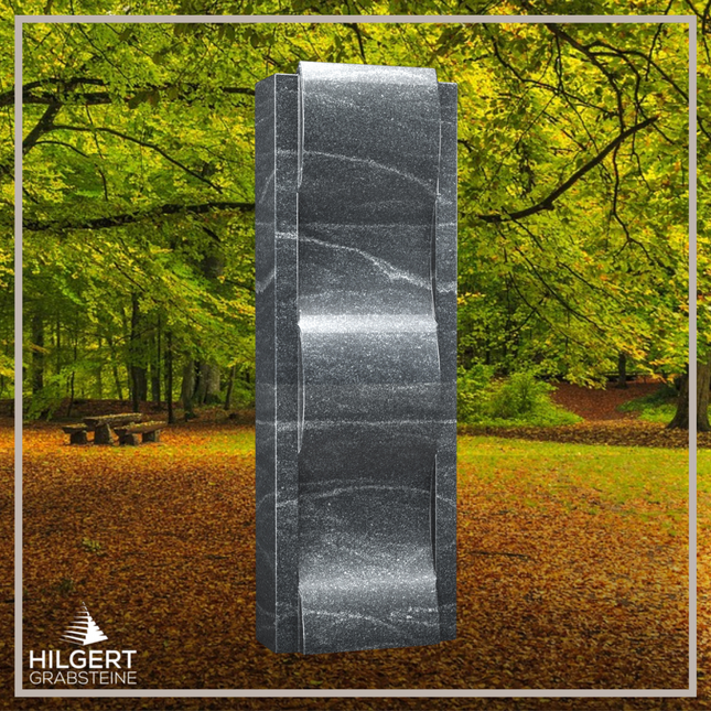 HO-LI-D108 | Hilgert Grabsteine | Stehender Grabstein aus Granit | auch als Urnengrabstein