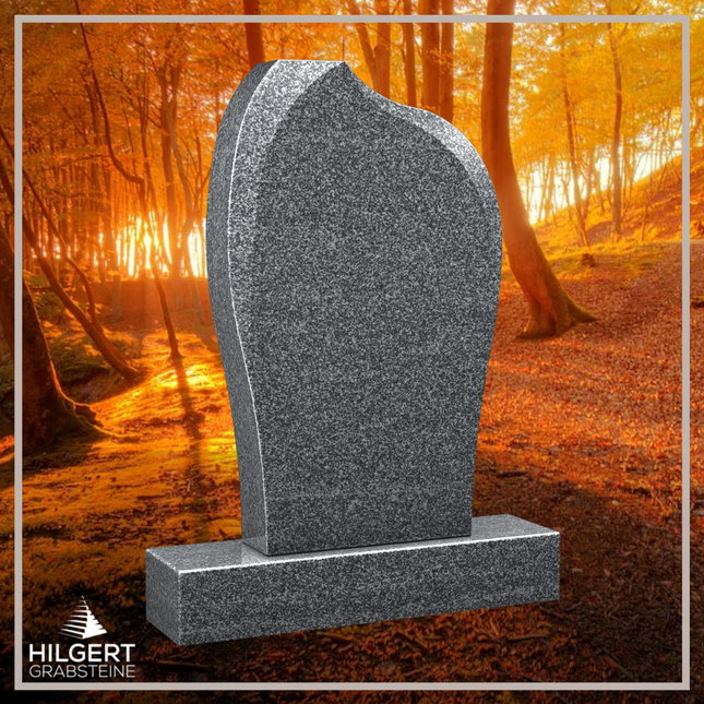 HO-LI-C012 | Hilgert Grabsteine | Stehender Grabstein aus Granit | auch als Urnengrabstein