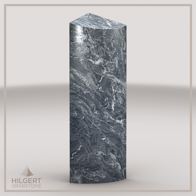 HO-LI-C026 | Hilgert Grabsteine | Stehender Grabstein aus Granit | auch als Urnengrabstein