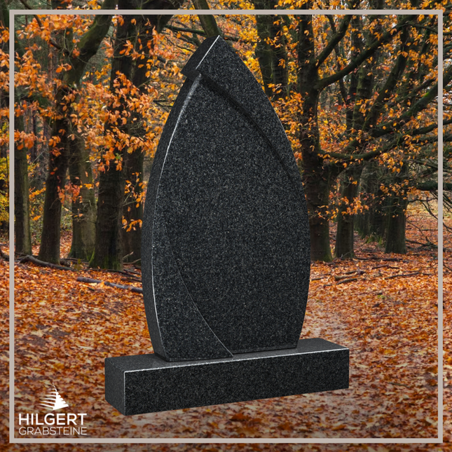 HO-LI-D180 | Hilgert Grabsteine | Stehender Grabstein aus Granit | auch als Urnengrabstein