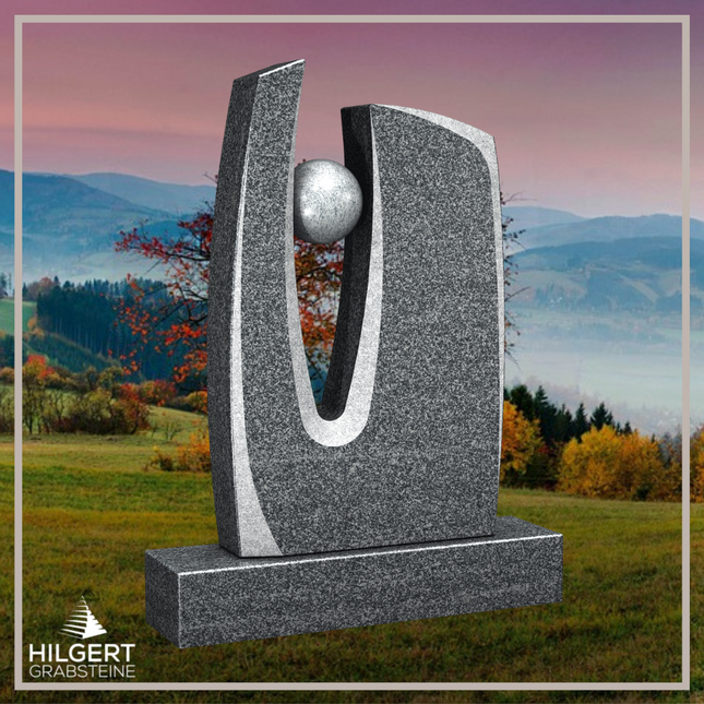 HO-LI-C106 | Hilgert Grabsteine | Stehender Grabstein aus Granit | auch als Urnengrabstein