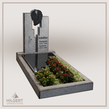 FA-GR-0926 | Hilgert Grabsteine | Familiengrabanlage aus Granit