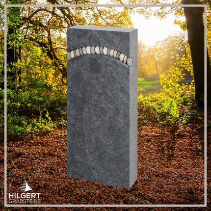 HO-DA-43-22 | Hilgert Grabsteine | Stehender Grabstein aus Naturstein