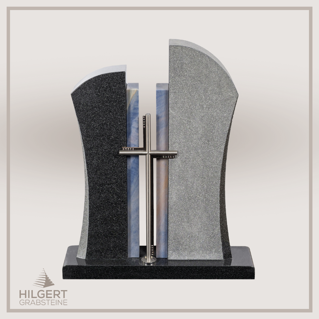 HO-DA-AB17-24 | Hilgert Grabsteine | Stehender Grabstein aus Naturstein