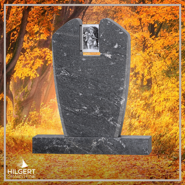 HO-GR-002632 | Hilgert Grabsteine | Stehender Grabstein aus Naturstein