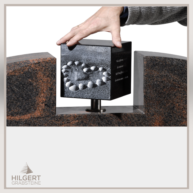 HO-GR-002770 | Hilgert Grabsteine | Stehender Grabstein aus Naturstein