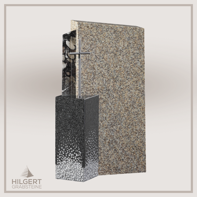 HO-GR-002930 | Hilgert Grabsteine | Stehender Grabstein aus Naturstein