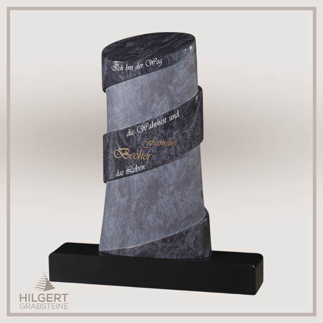 HO-GR-003110 | Hilgert Grabsteine | Stehender Grabstein aus Naturstein