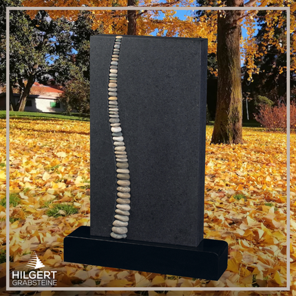 HO-GR-003282 | Hilgert Grabsteine | Stehender Grabstein aus Naturstein