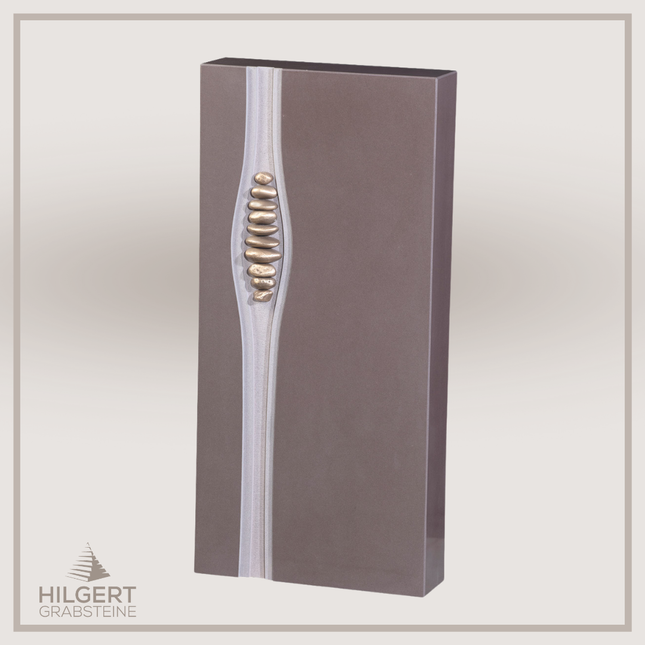 HO-GR-003376 | Hilgert Grabsteine | Stehender Grabstein aus Naturstein