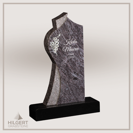 HO-GR-003381 | Hilgert Grabsteine | Stehender Grabstein aus Naturstein