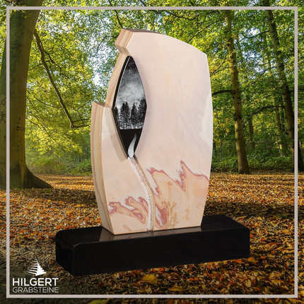 HO-GR-003392 | Hilgert Grabsteine | Stehender Grabstein aus Naturstein