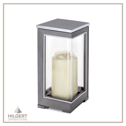 LA-ST-40377-40405 | Hilgert Grabsteine | Laterne