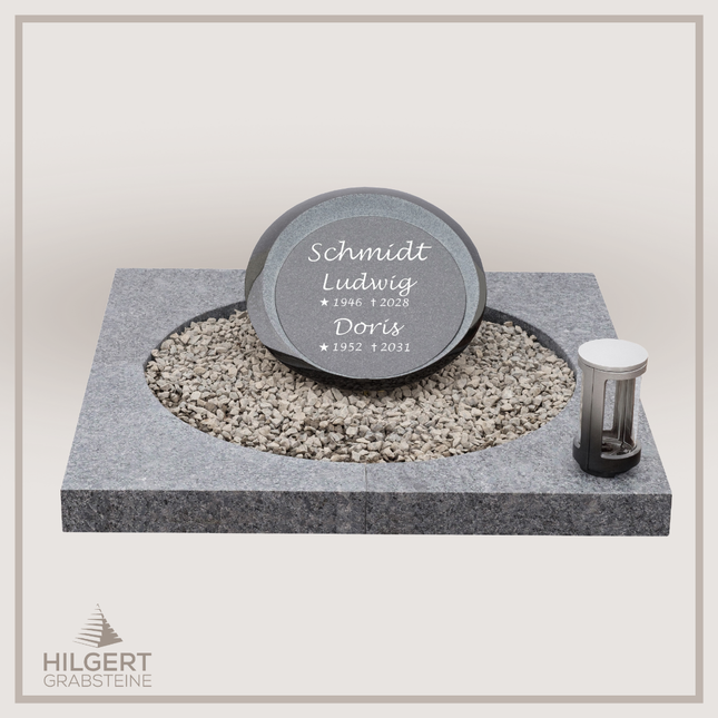 UR-DA-228-19 | Hilgert Grabsteine | Urnengrabstein aus Granit