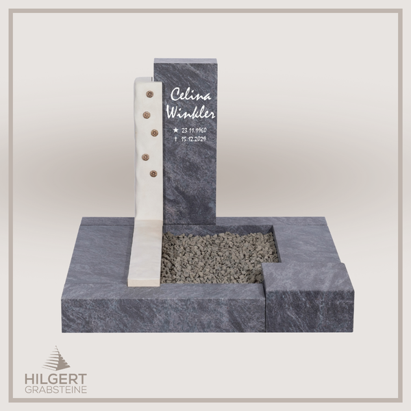 UR-DA-SF2018-11-001 | Hilgert Grabsteine | Urnengrabstein aus Granit