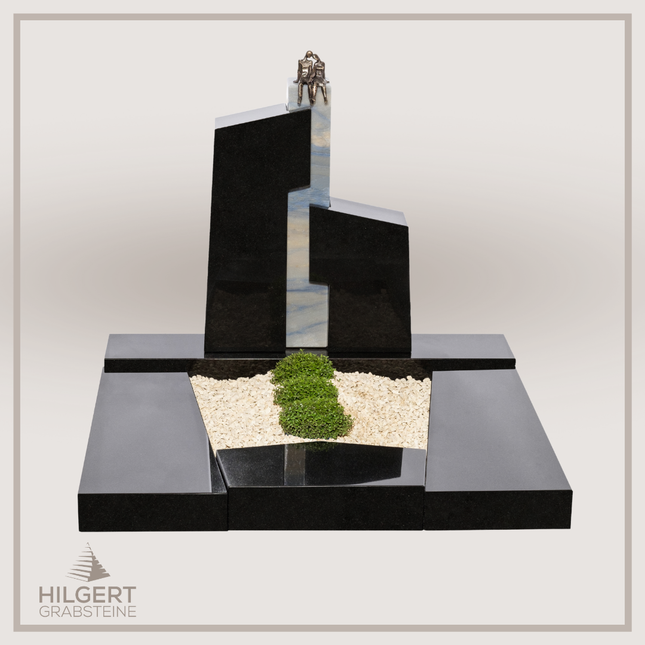 UR-DA-UR172-17 | Hilgert Grabsteine | Urnengrabstein aus Granit