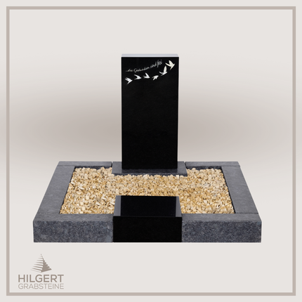 UR-DA-UR41 | Hilgert Grabsteine | Urnengrabstein aus Granit
