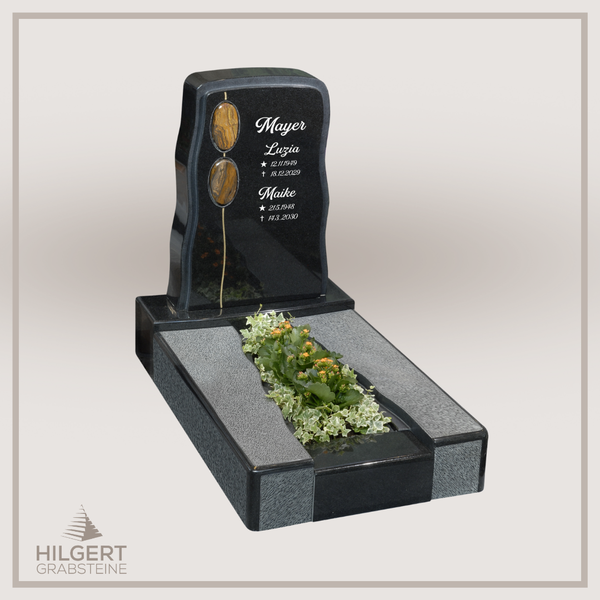 UR-GR-09-34 | Hilgert Grabsteine | Urnengrabstein aus Granit