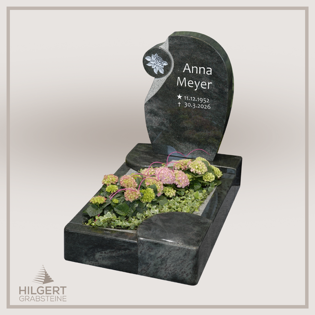 UR-GR-09-55 | Hilgert Grabsteine | Urnengrabstein aus Granit