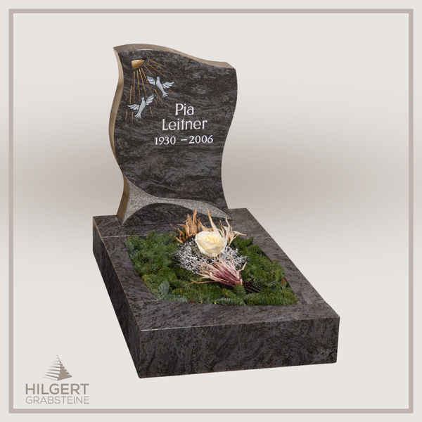 UR-GR-11-2007110 | Hilgert Grabsteine | Urnengrabstein aus Granit