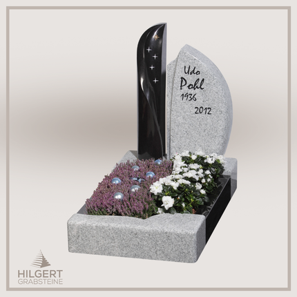 UR-GR-13-329 | Hilgert Grabsteine | Urnengrabstein aus Granit