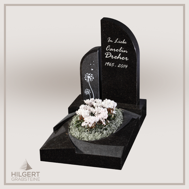 UR-GR-2667 | Hilgert Grabsteine | Urnengrabstein aus Granit