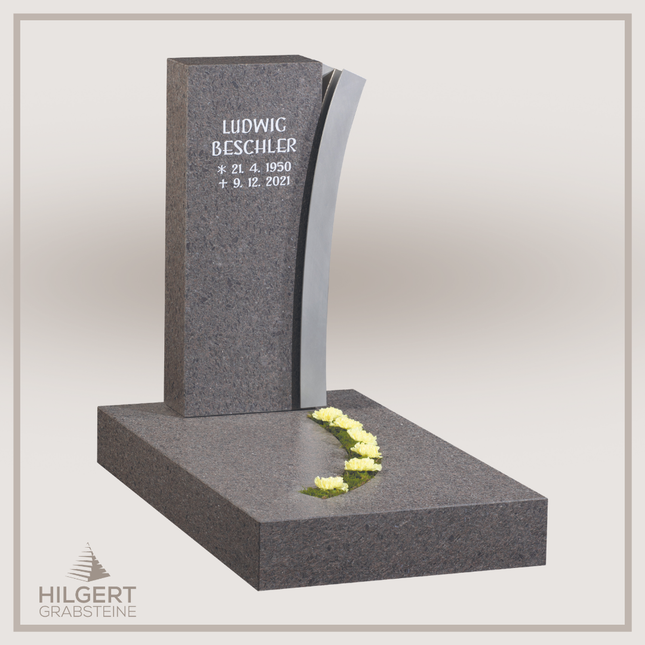 UR-GR-499 | Hilgert Grabsteine | Urnengrabstein aus Granit