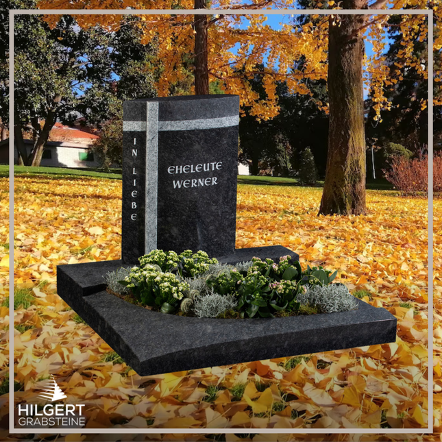UR-GR-GA357-003222 | Hilgert Grabsteine | Urnengrabstein aus Granit