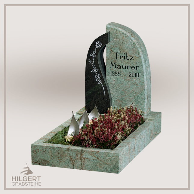 UR-GR-GA455-003230 | Hilgert Grabsteine | Urnengrabstein aus Granit