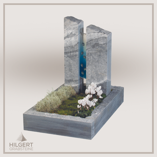 UR-GR-UA467-OT-003289 | Hilgert Grabsteine | Urnengrabstein aus Granit
