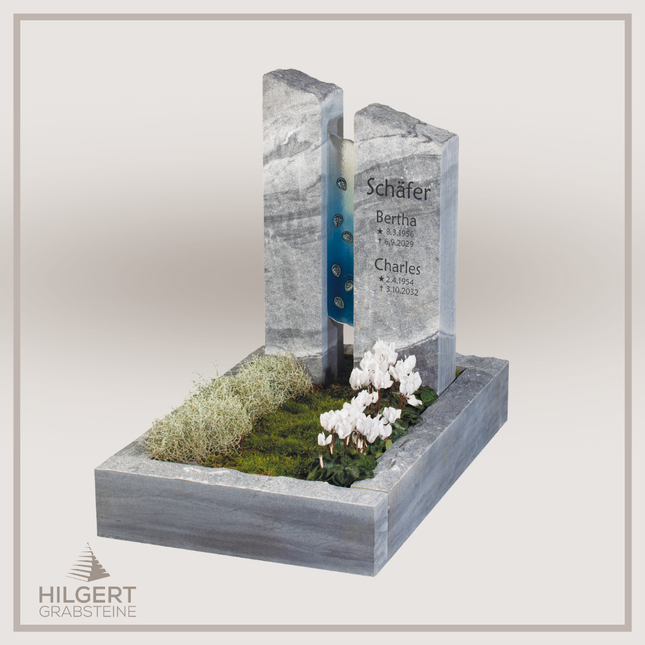 UR-GR-UA467-OT-003289 | Hilgert Grabsteine | Urnengrabstein aus Granit