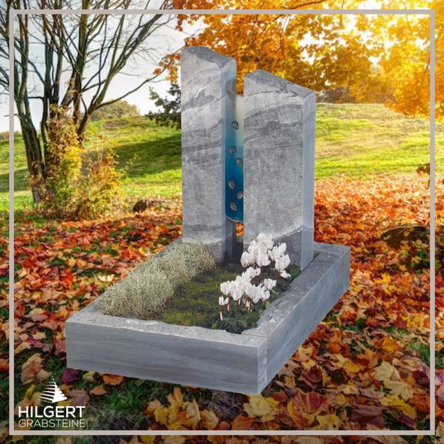 UR-GR-UA467-OT-003289 | Hilgert Grabsteine | Urnengrabstein aus Granit