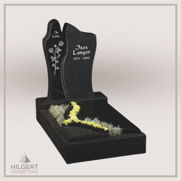 UR-GR-UA468-OT-003268-1 | Hilgert Grabsteine | Urnengrabstein aus Granit
